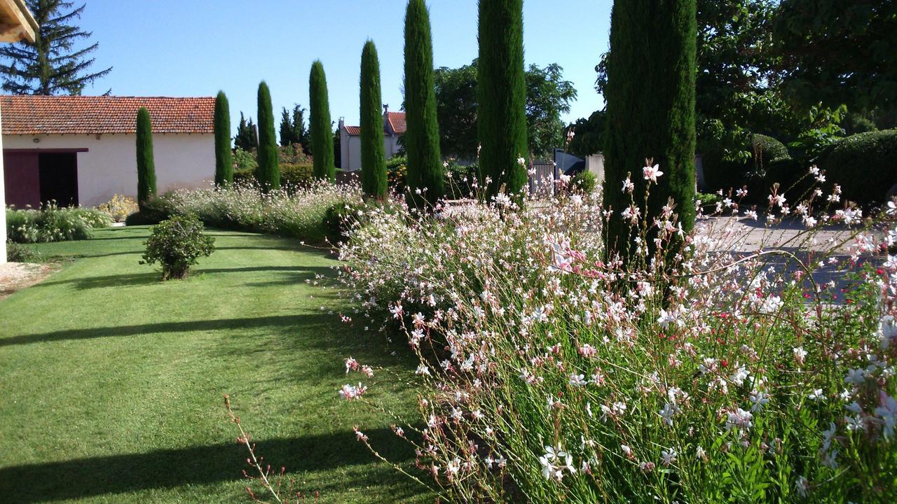 Maison d'hôtes Le Pré Gourmand - Adults only Eyragues Esterno foto
